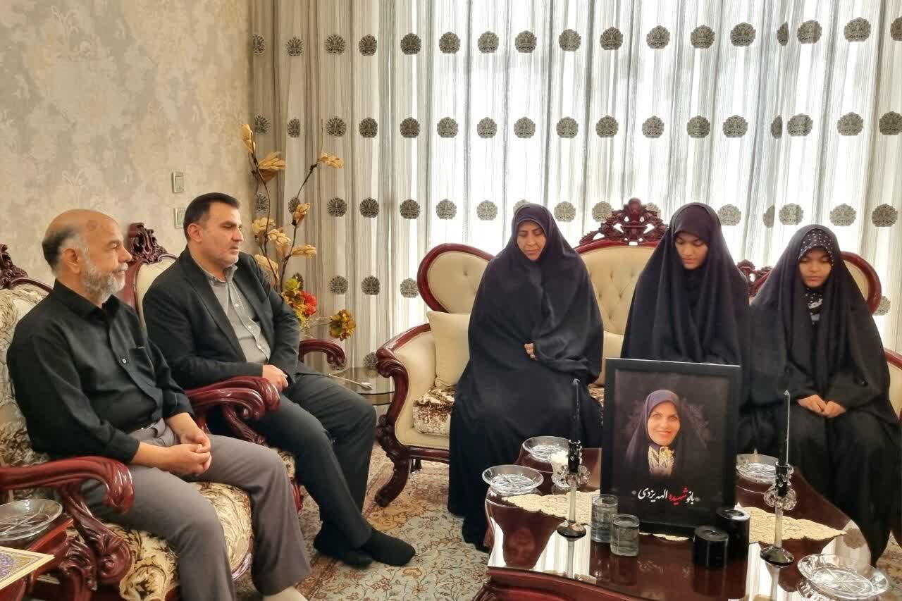 آرامش و امنیت امروز کشور مرهون جانفشانی شهداء است+تصاویر