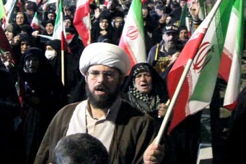 حضور مردم در خیابان‌ها تفسیر عینی آیه نصرت الهی است