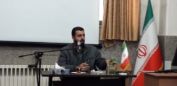 حفظ سنگر خیابان‌ها و مقابله با جنگ روانی رسانه‌ای دو اولویت ضروری است