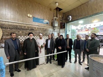 تصاویر/ سرکشی امام جمعه شهرستان نوشهر و مسئولان از نانوایی‌ها و فروشگاه های شهرستان