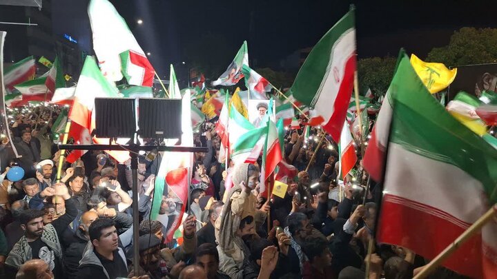 تصاویر| حماسه هزاران نفر از مردم بابل در اجتماع شبانه سی فروردین