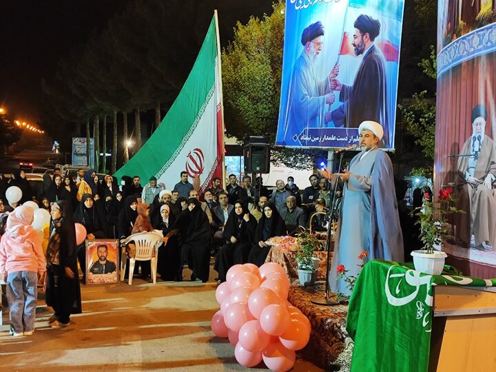 تصاویر/ویژه برنامه ولادت کریمه اهل بیت حضرت معصومه(س) و گرامیداشت روز دختر در پایتخت گل و گلاب ایران