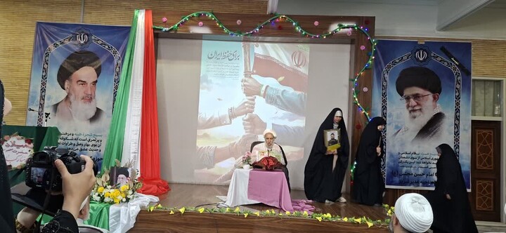 تصاویر / جشن میلاد حضرت معصومه(س) و بزرگداشت دختران ایران در مسجد طوبی تبریز