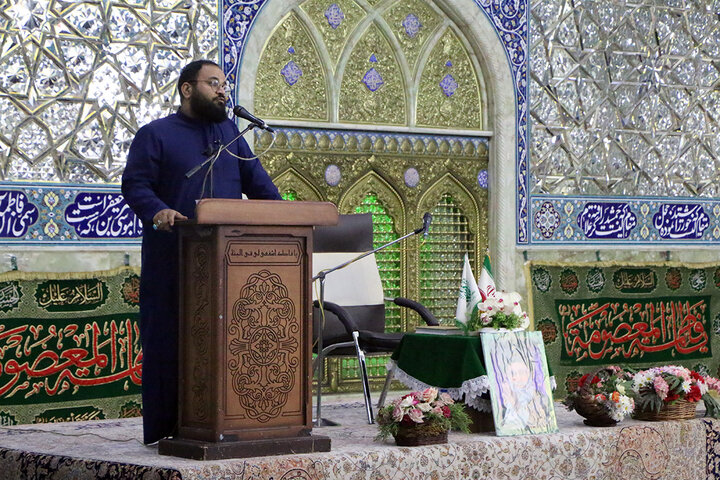 محفل گرامیداشت میلاد حضرت معصومه به زبان عربی در حرم قم
