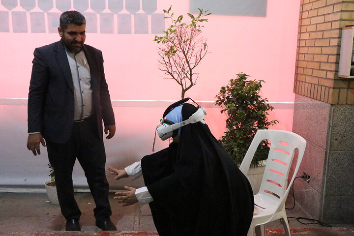 اجرای برنامه‌های جذاب کودکانه در حرم بانوی کرامت در روز دختر