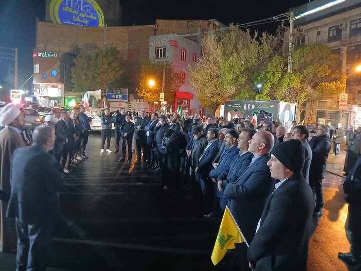 تصاویر/ اجتماع شبانه مردم در جلفا