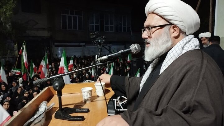 تصاویر/ حضور خیابانی مردم میاندوآب در دفاع از نظام اسلامی