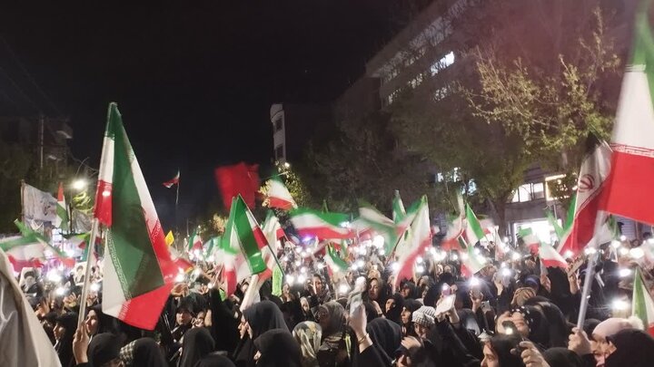 تصاویر/ حضور خیابانی مردم میاندوآب در دفاع از نظام اسلامی