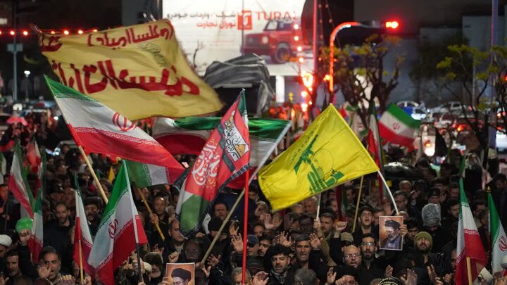 تصاویر / موج 51 حماسه خیابان خوی با حضور فرمانده سپاه شهدای آذربایجان‌غربی