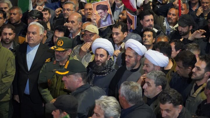 تصاویر / موج 51 حماسه خیابان خوی با حضور فرمانده سپاه شهدای آذربایجان‌غربی