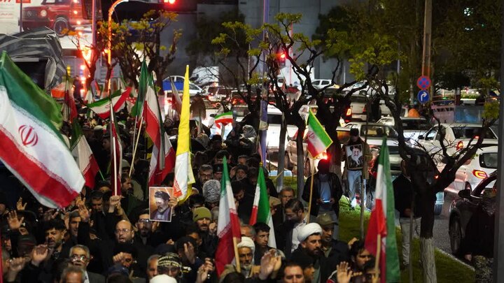 تصاویر / موج 51 حماسه خیابان خوی با حضور فرمانده سپاه شهدای آذربایجان‌غربی