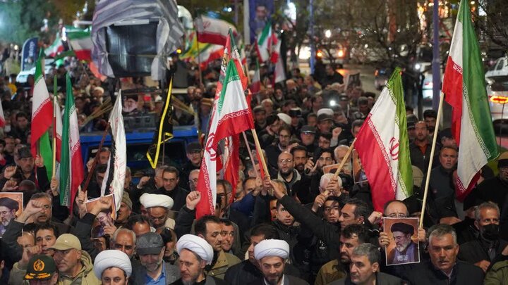 تصاویر / موج 51 حماسه خیابان خوی با حضور فرمانده سپاه شهدای آذربایجان‌غربی