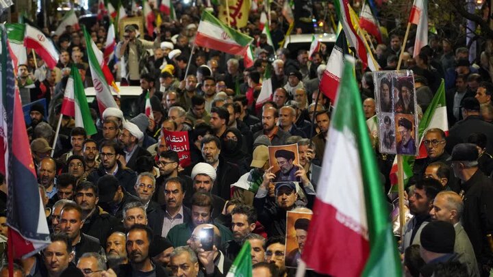 تصاویر / موج 51 حماسه خیابان خوی با حضور فرمانده سپاه شهدای آذربایجان‌غربی