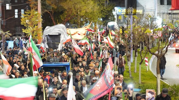 تصاویر / موج 51 حماسه خیابان خوی با حضور فرمانده سپاه شهدای آذربایجان‌غربی
