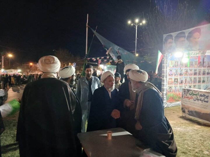 تصاویر/ حضور مسئول سازمان بسیج اساتید، طلاب و روحانیون کشور در تجمع مردمی ارومیه