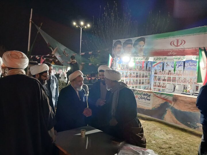 تصاویر/ حضور مسئول سازمان بسیج اساتید، طلاب و روحانیون کشور در تجمع مردمی ارومیه