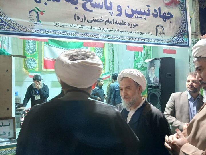 تصاویر/ حضور مسئول سازمان بسیج اساتید، طلاب و روحانیون کشور در تجمع مردمی ارومیه