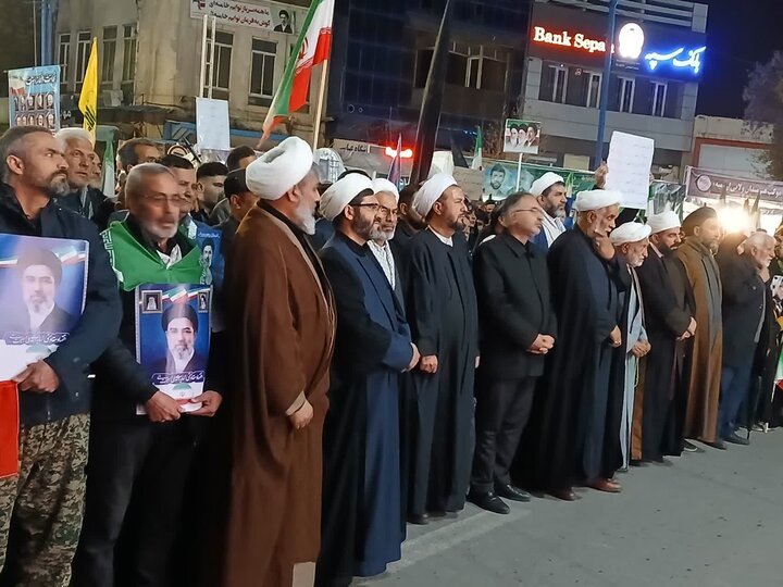 تصاویر/ حضور مسئول سازمان بسیج اساتید، طلاب و روحانیون کشور در تجمع مردمی ارومیه