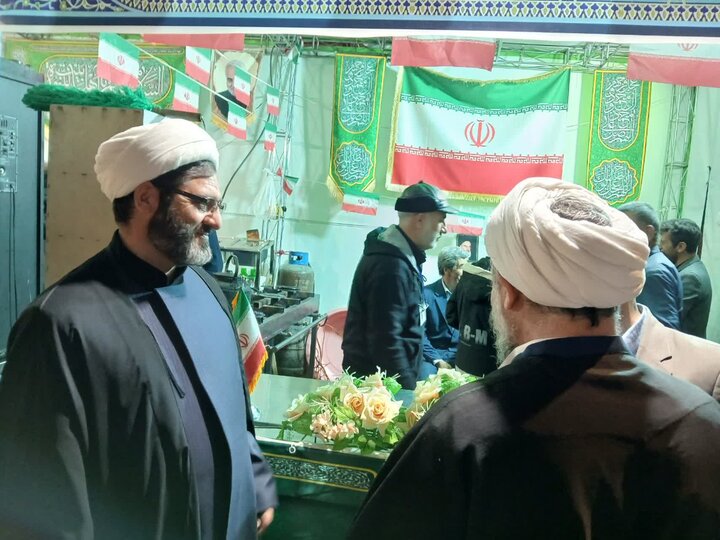 تصاویر/ حضور مسئول سازمان بسیج اساتید، طلاب و روحانیون کشور در تجمع مردمی ارومیه