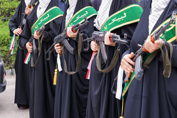 تصاویر/ رژه دختران جانفدا در بوشهر