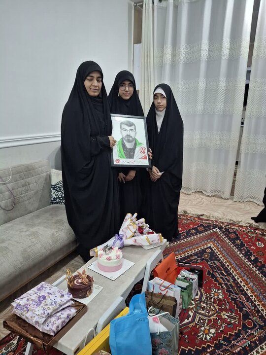 تصاویر/ تجلیل از دختر شهید جنگ رمضان در شهرستان جم