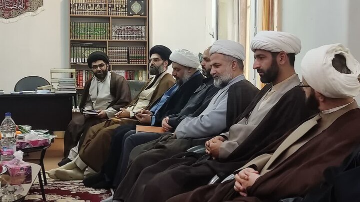 تصاویر/ دیدار و بازدید معاونین حوزه علمیه استان گیلان از مدارس علمیه امام صادق (ع) و سفیران شهرستان تالش