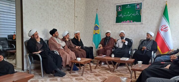 اجتماع طلاب و روحانیون در شهرستان فلارد