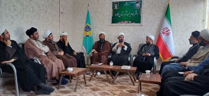 اجتماع طلاب و روحانیون در شهرستان فلارد
