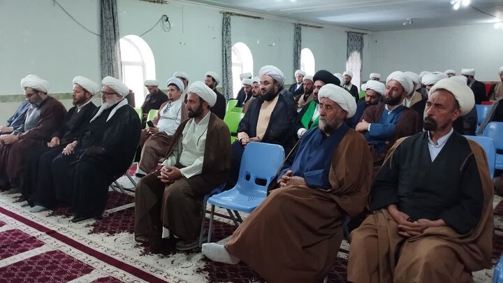 تصاویر/ جلسه تقدیر از طلایه داران عرصه جهاد و  تبیین در جنگ رمضان در میاندوآب