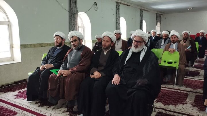 تصاویر/ جلسه تقدیر از طلایه داران عرصه جهاد و  تبیین در جنگ رمضان در میاندوآب