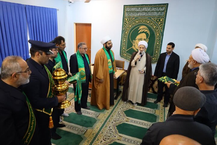 تصاویر/ حضور خادمان حرم حضرت معصومه (س) در دفتر نماینده ولی فقیه در استان مازندران