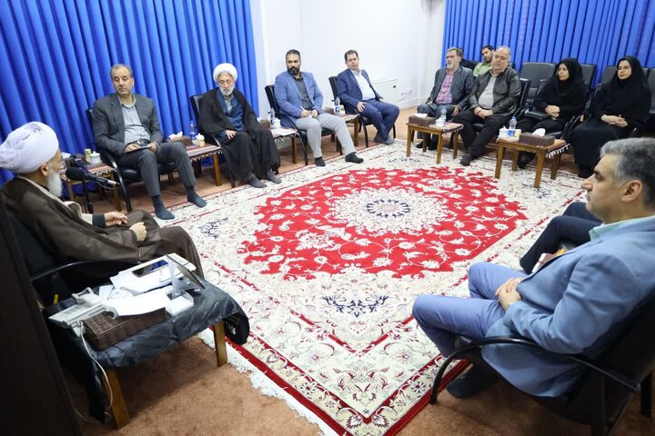 تصاویر/ دیدار مسئولان اداره کل غله و خدمات بازرگانی مازندران با نماینده ولی فقیه در استان