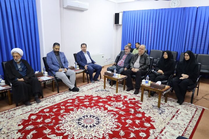 تصاویر/ دیدار مسئولان اداره کل غله و خدمات بازرگانی مازندران با نماینده ولی فقیه در استان