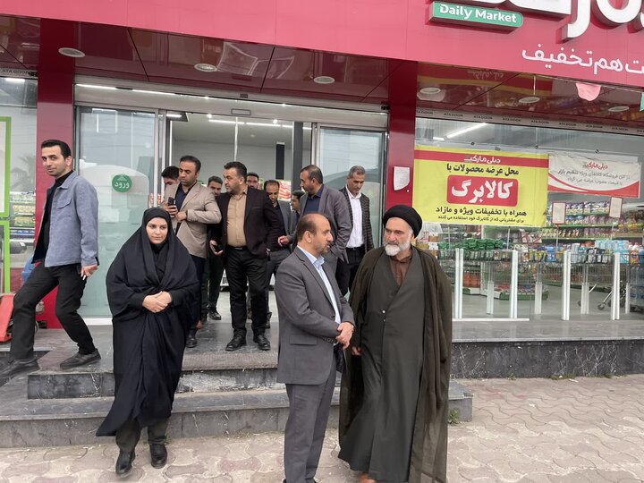 تصاویر/ سرکشی امام جمعه شهرستان نوشهر و مسئولان از نانواییها و فروشگاه های شهرستان