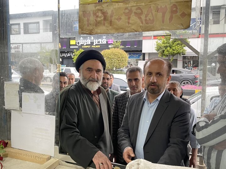 تصاویر/ سرکشی امام جمعه شهرستان نوشهر و مسئولان از نانواییها و فروشگاه های شهرستان