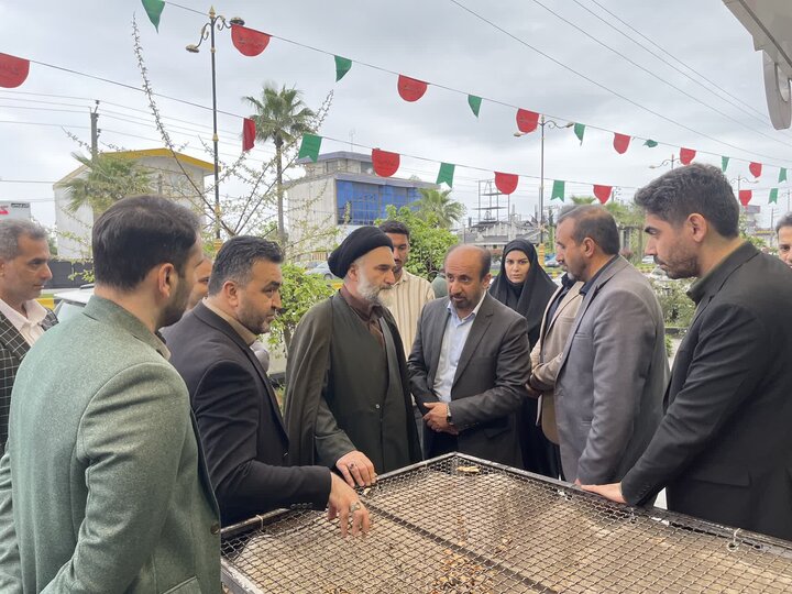 تصاویر/ سرکشی امام جمعه شهرستان نوشهر و مسئولان از نانواییها و فروشگاه های شهرستان