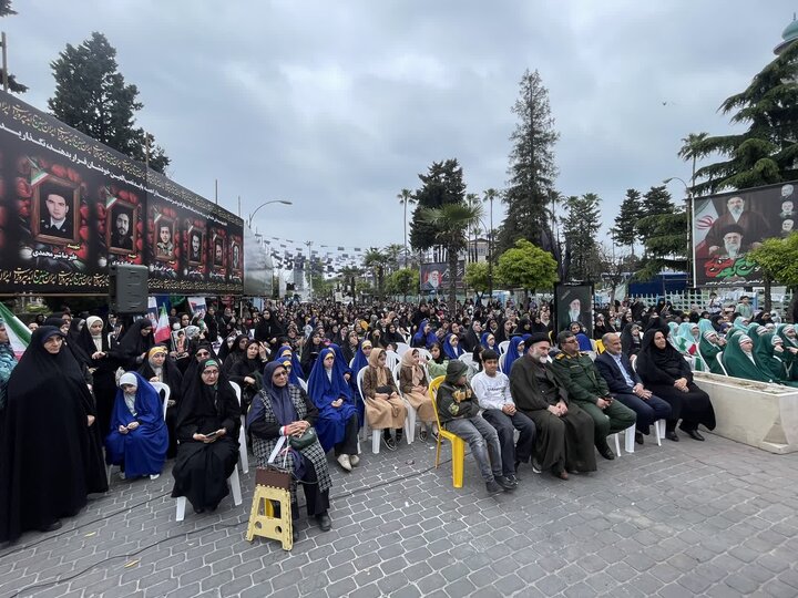 تصاویر/ حضور امام جمعه شهرستان نوشهر در اجتماع بزرگ دختران جان فدای ایران