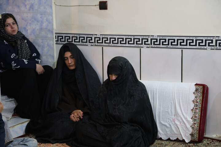 تصاویر / تجلیل نماینده ولی فقیه در استان همدان از شهدای تویسرکانی جنگ رمضان
