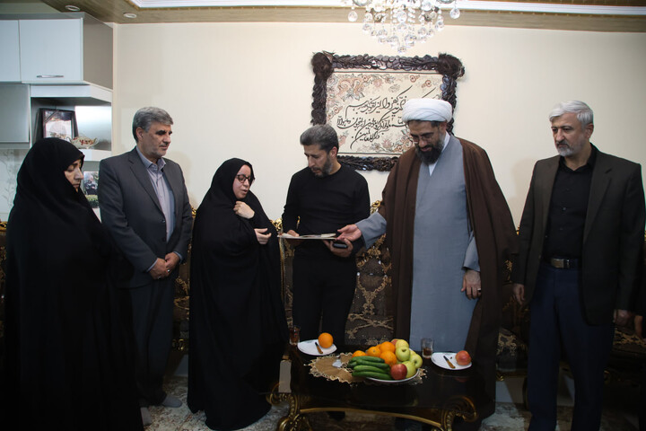 تصاویر / تجلیل نماینده ولی فقیه در استان همدان از شهدای تویسرکانی جنگ رمضان