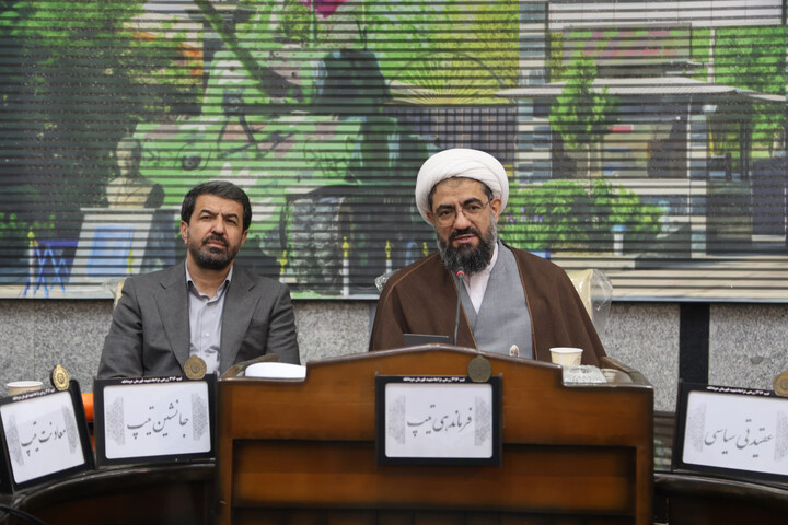 تصاویر / تجلیل نماینده ولی فقیه در استان همدان و استاندار همدان از ایثارگری‌های ارتش جمهوری اسلامی ایران