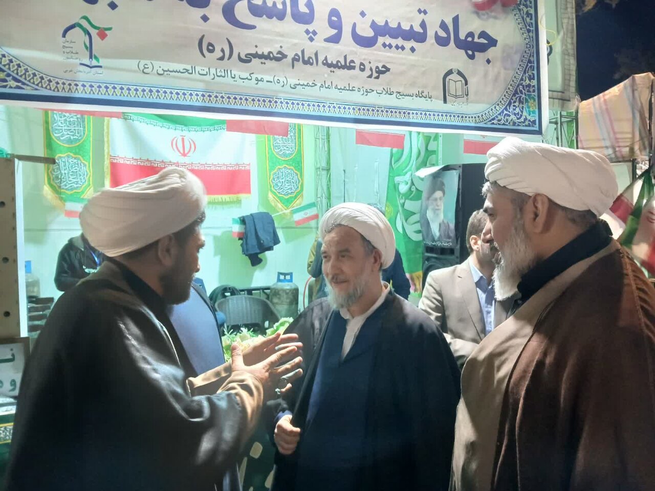 تصاویر/ حضور مسئول سازمان بسیج اساتید، طلاب و روحانیون کشور در تجمع مردمی ارومیه