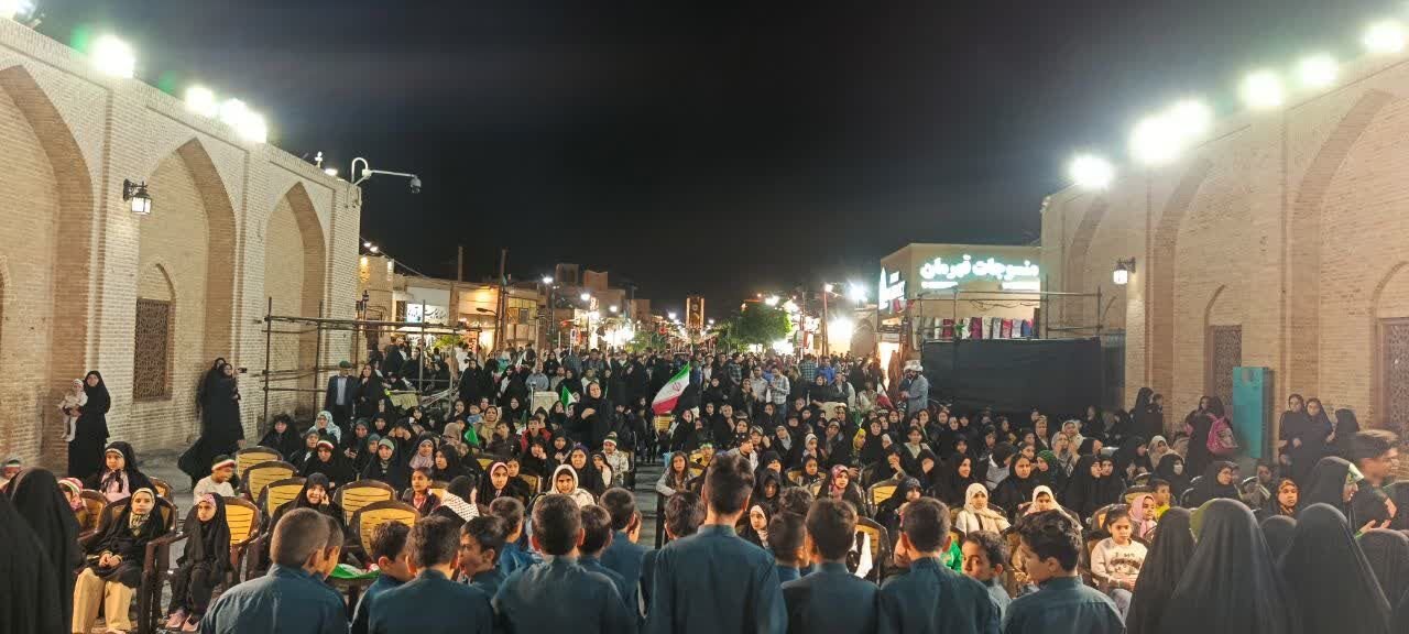 میزبانی بانوان حوزوی از دختران کویر در جوار مسجد جامع یزد+تصاویر