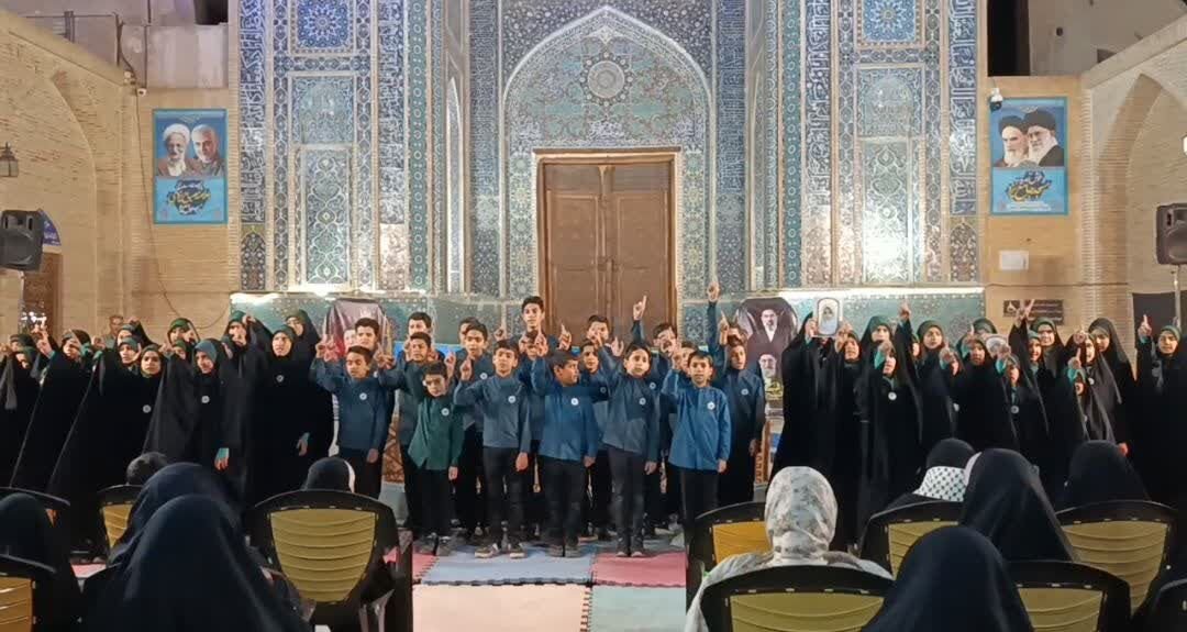 میزبانی بانوان حوزوی از دختران کویر در جوار مسجد جامع یزد+تصاویر