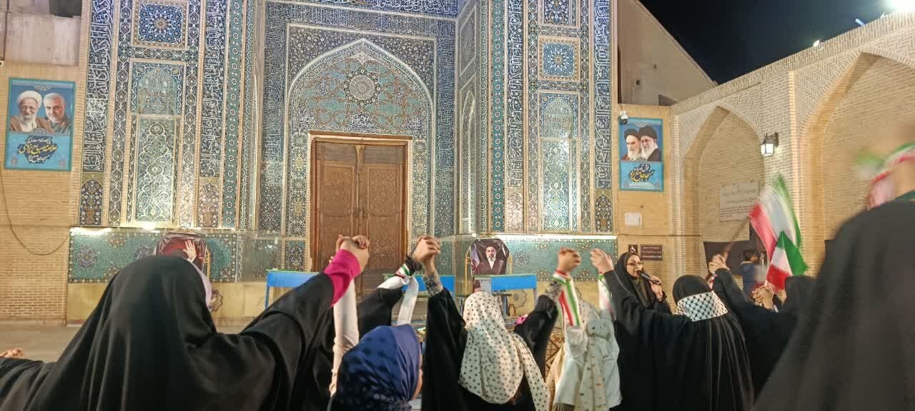 میزبانی بانوان حوزوی از دختران کویر در جوار مسجد جامع یزد+تصاویر