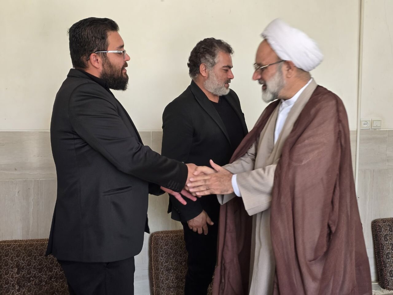 تصاویر/ حضور مدیر حوزه علمیه خواهران یزد در بیت شهید «محمد دهقان دهنوی»