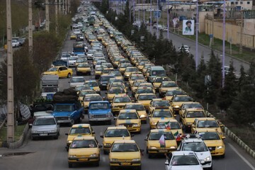 فیلم| رژه خودرویی ناوگان حمل‌ونقل شهری با نمایش اقتدار و آمادگی در خوی