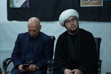 تصاویر/دیدار نماینده ولی‌فقیه در بنیاد شهید با نماینده ولی‌فقیه در لرستان
