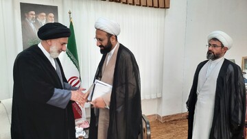 تصاویر/ دیدار معاون امور طلاب حوزه‌های علمیه کشور با نماینده ولی‌فقیه در چهارمحال و بختیاری