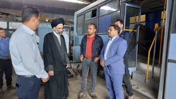 نماینده ولی فقیه درکاشان از سازمان حمل ،نقل بار و مسافر کاشان بازدید کرد+تصاویر