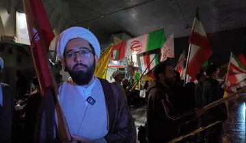 فیلم | گفتگو با مردم در اجتماعات میادین شهر قم زیر بارش باران
